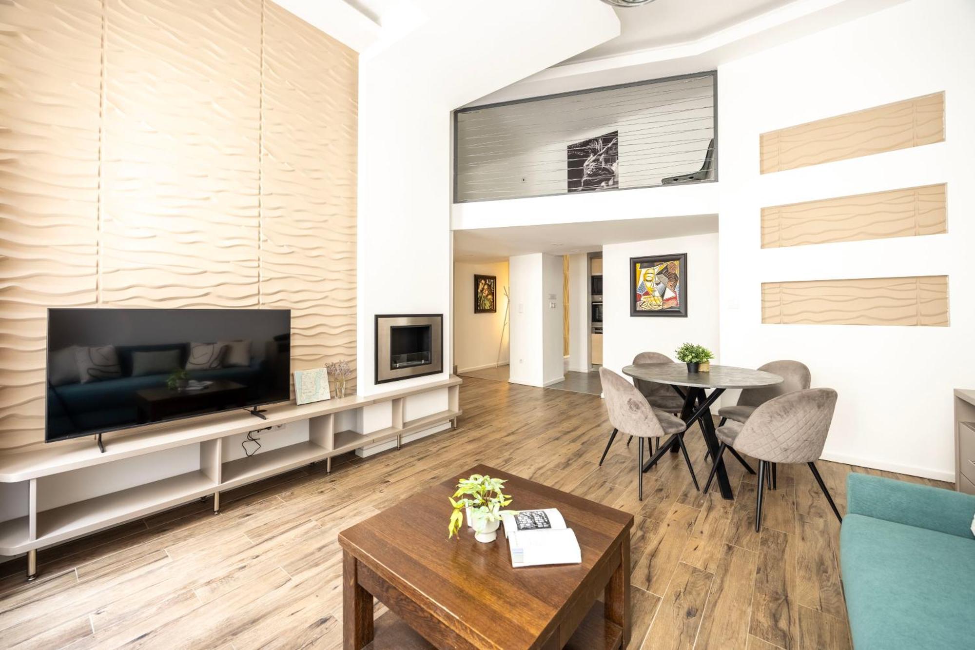 Charming N' Cozy By Prestige Homes Apartment