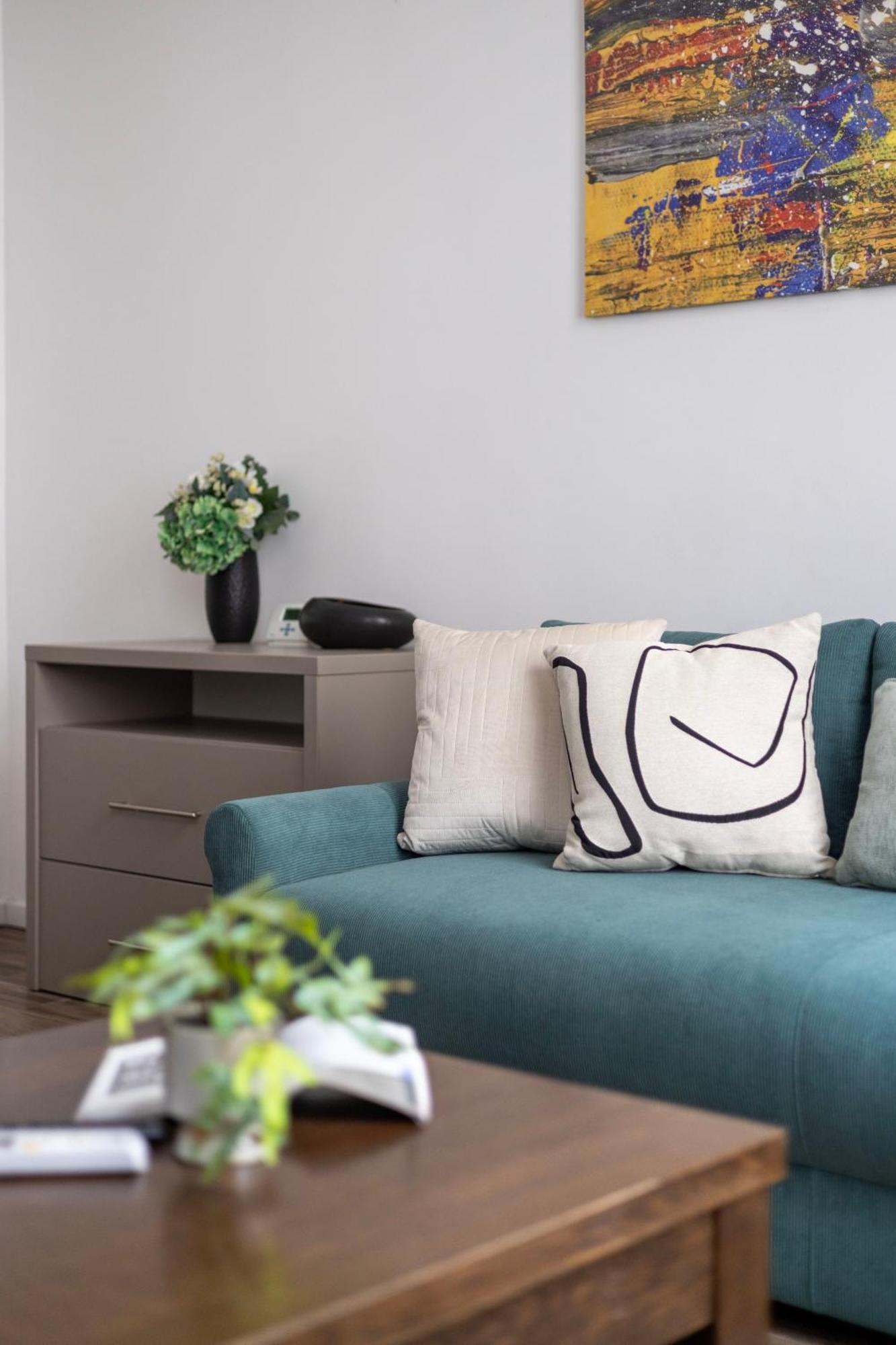Charming N' Cozy By Prestige Homes *