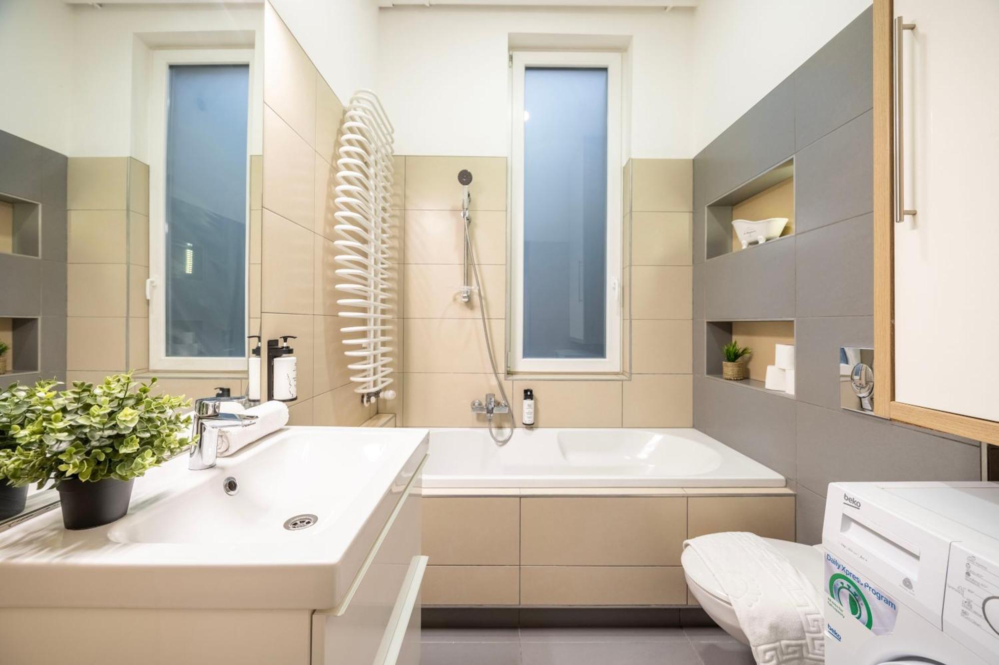 Charming N' Cozy By Prestige Homes * Budapest